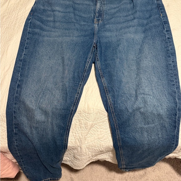 Straight Leg Medium Wash Jeans - Picture 6 of 7